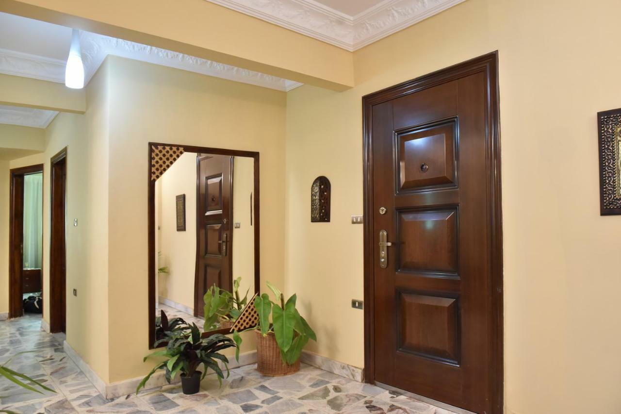 Two-Bedroom Apartment At Mohamed Farid Street Cairo Exterior foto